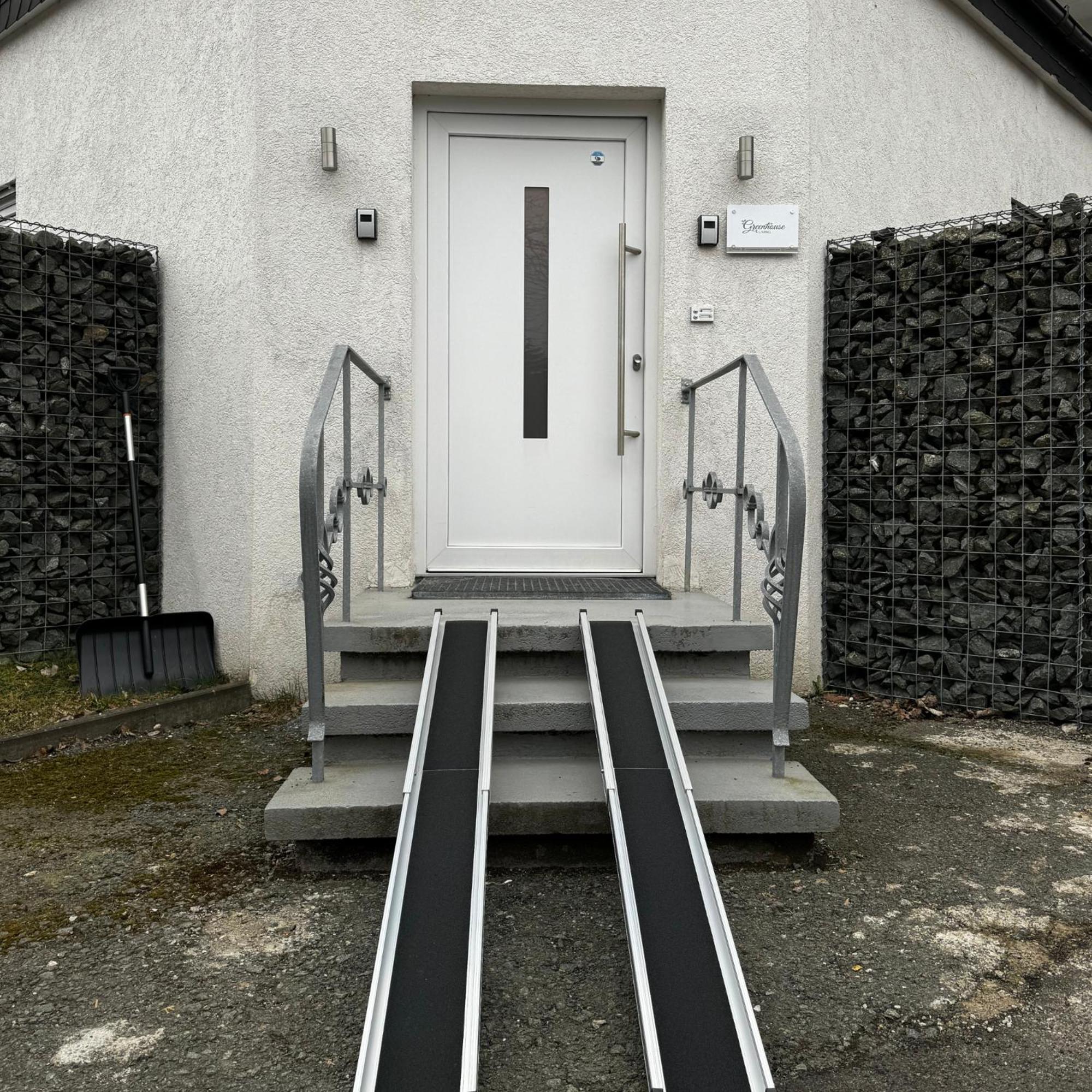 Greenhouse Living Apartment Aurinia - Wandern - Mountainbike Fahren - 4 Minuten Nach Winterberg - 4 Minuten Zur Ruhrquelle - Natur Geniessen - Reisen Mit Hund メーデバッハ エクステリア 写真